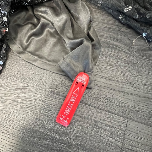 Mac Duggal NWOT Sequin Empire Waist Sleeveless Column Evening Gown Women's 16 - Picture 6 of 9